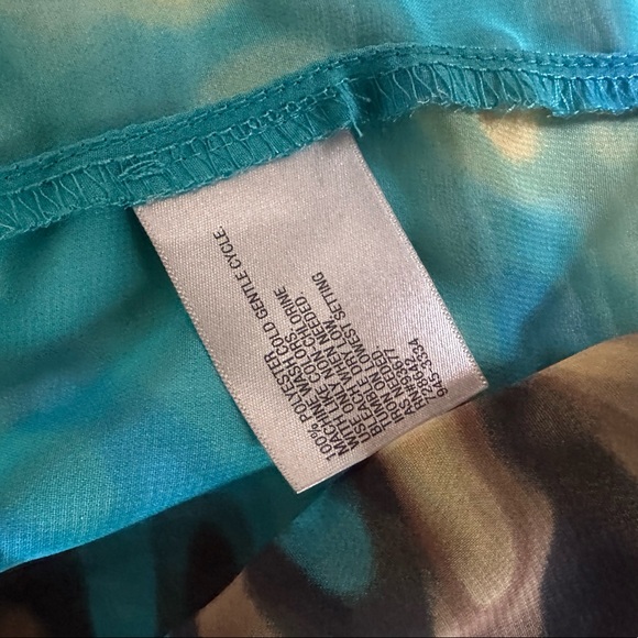 Funky Button Down Top - Picture 8 of 8